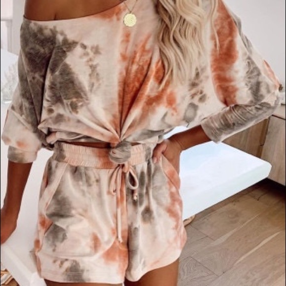 Rust/grey Pocketed Tie-dye Knit Shorts Set - Picture 7 of 13